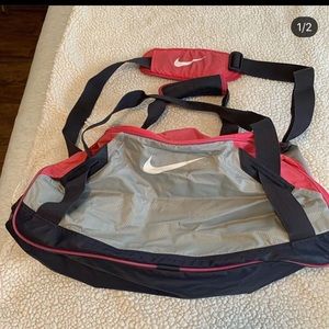Nike duffle bag